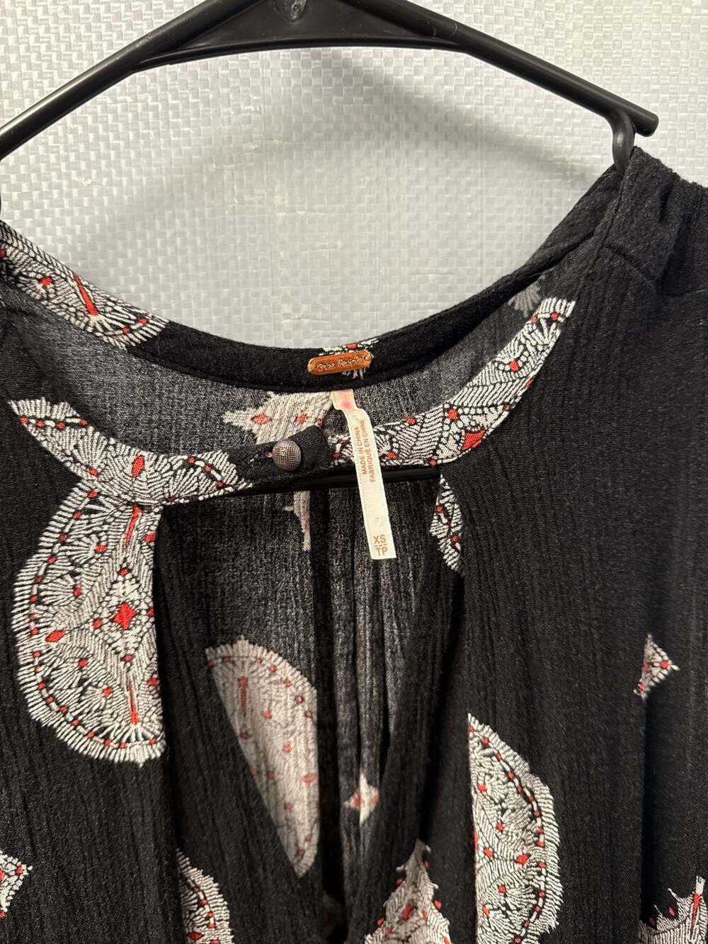 Free People Black Medallion Print Keyhole Sleeveless Swing Dress XS - Picture 2 of 3